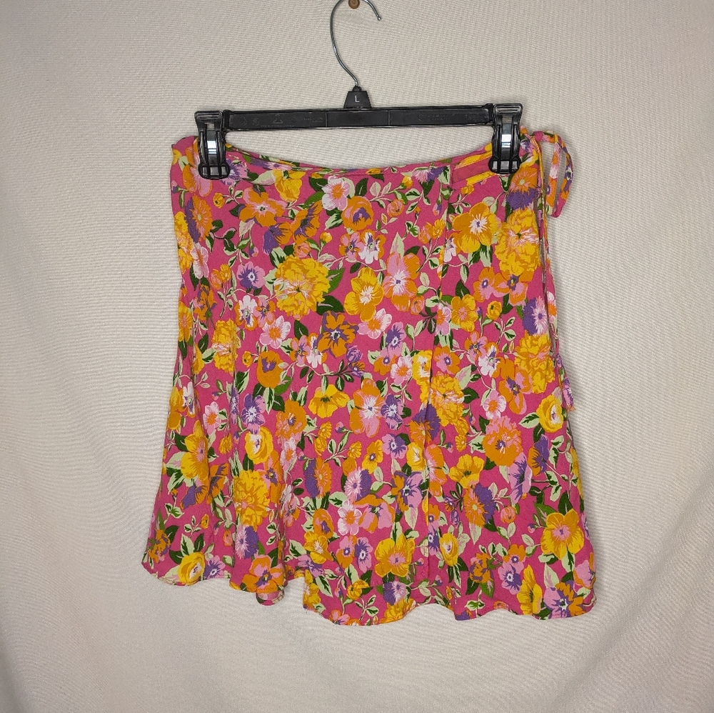 ZARA FLORAL PRINT MINI WRAP SKIRT PINKS SIZE S